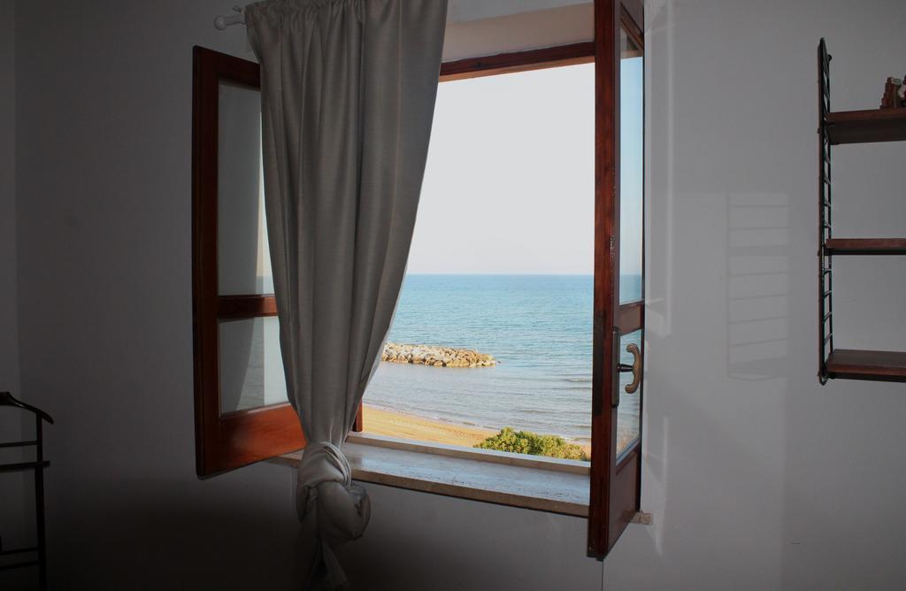 Villa Eva Sul Mare Area "A" Pozzallo Habitación foto